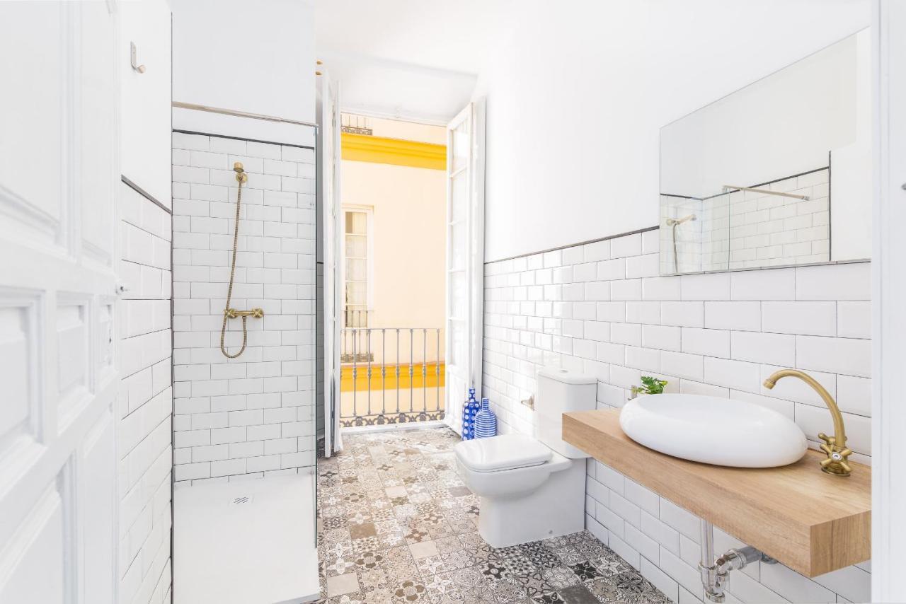 Suite Homes Apartamentos Plaza De La Merced Malaga Zewnętrze zdjęcie