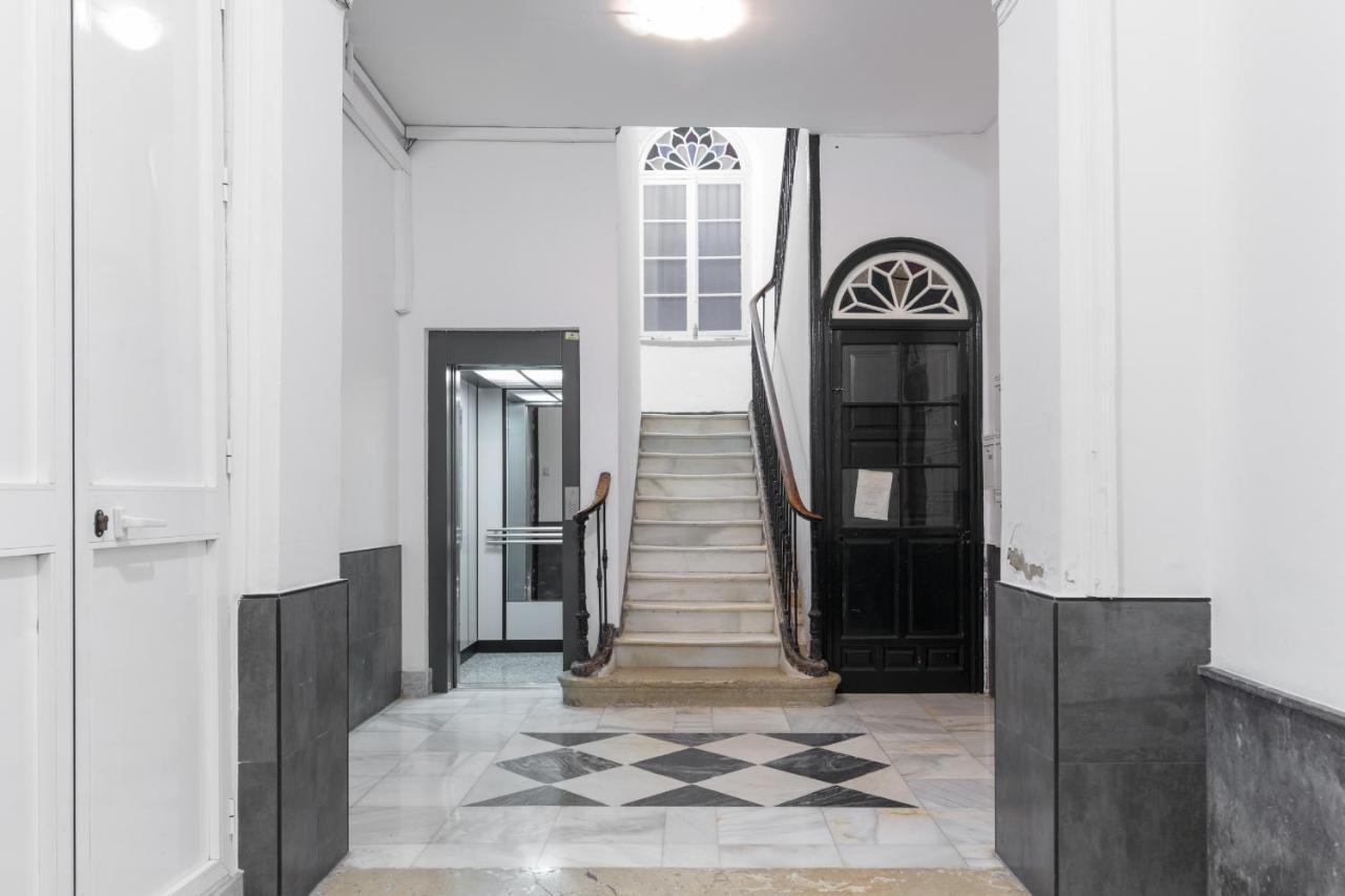 Suite Homes Apartamentos Plaza De La Merced Malaga Zewnętrze zdjęcie